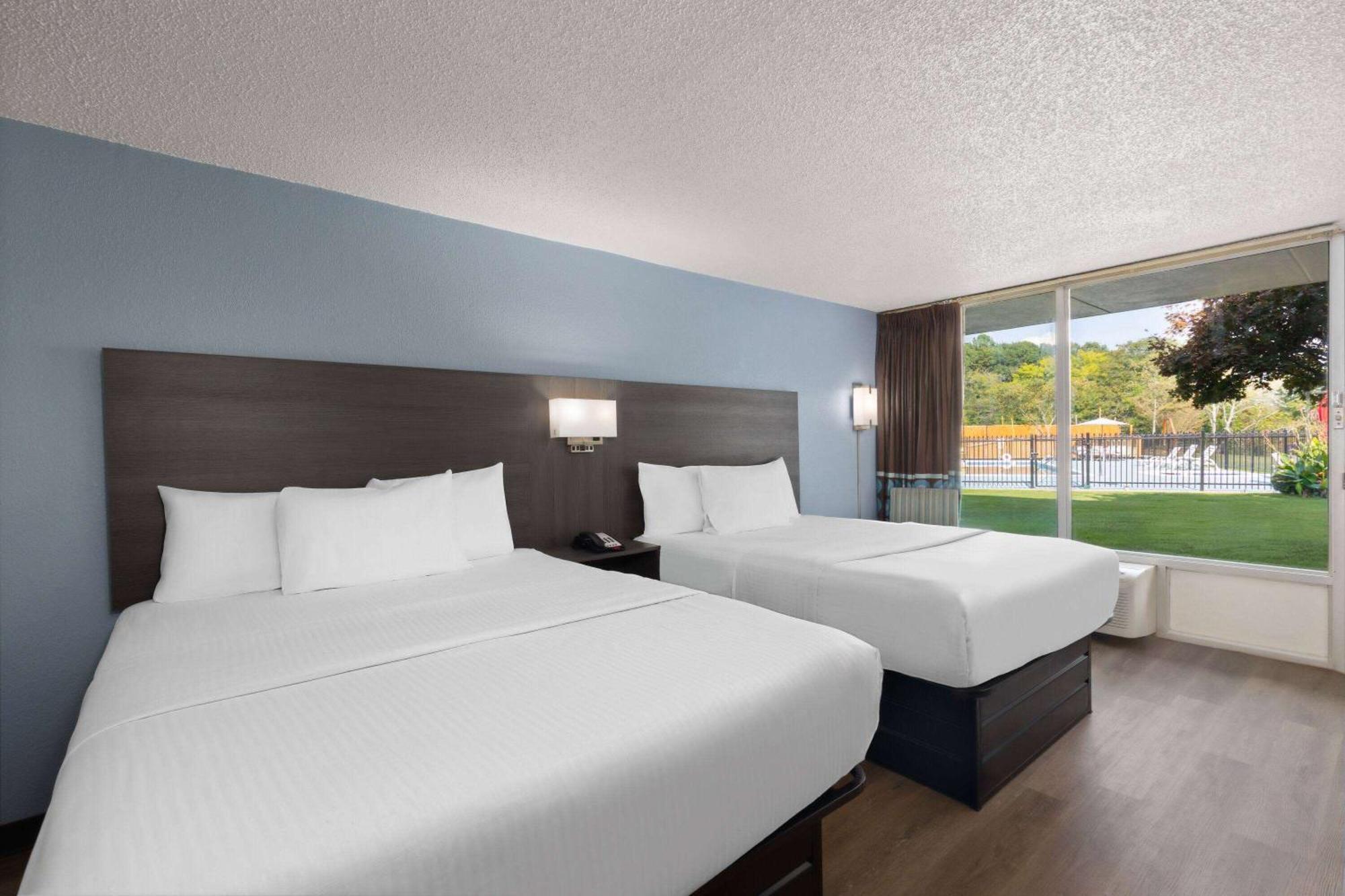 Super 8 By Wyndham Riverside Al المظهر الخارجي الصورة